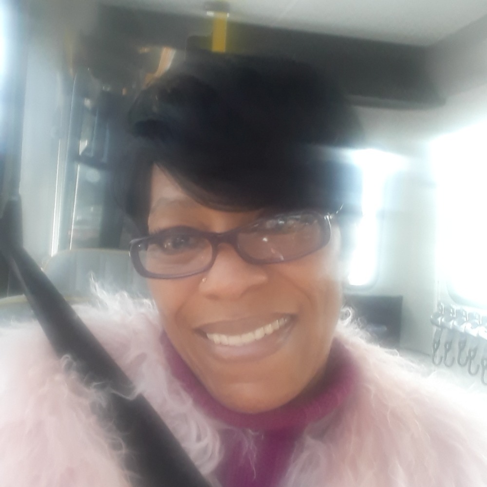 Meet your Posher, Sandra